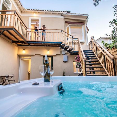 Levkosh Apartments At Lefkada'S Heart Buitenkant foto